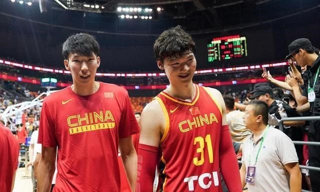 小米粒妈咪|中国男篮开赛在即 12人名单预测出炉 CBA易建联无缘 阿不都有戏