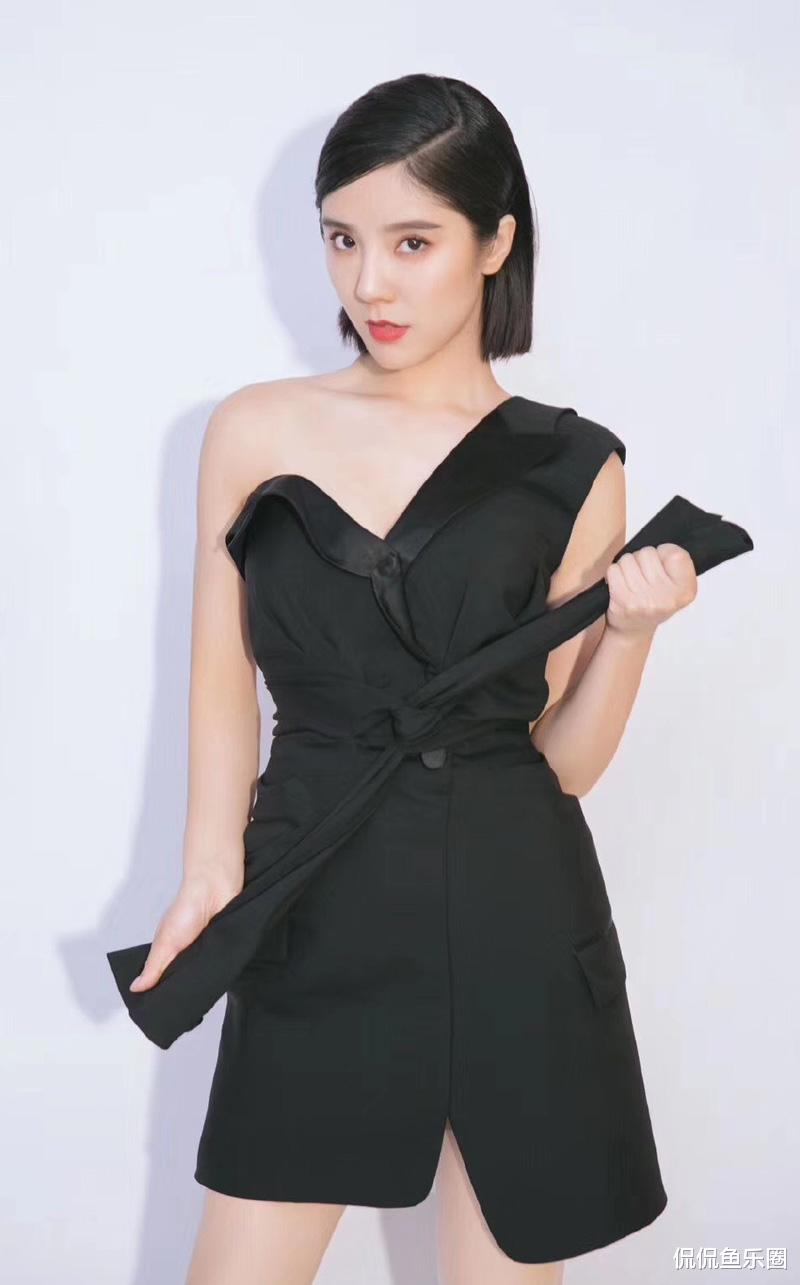 赵奕欢|34岁赵奕欢，颜值甜美身材火辣，依旧是那个性感的清纯女神