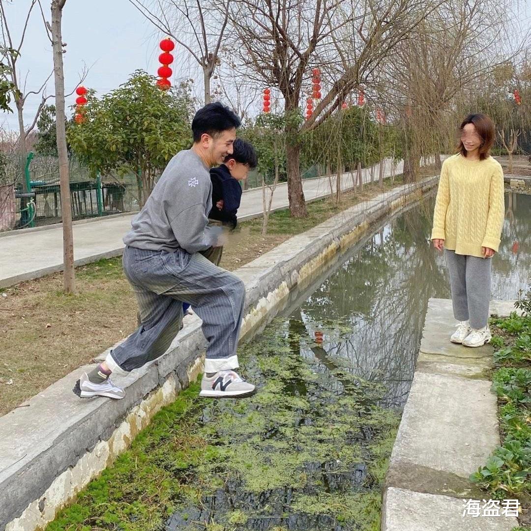 林生斌|林生斌被曝火灾当晚陪小三，小三曾跑墓前发文：这一天我已等太久