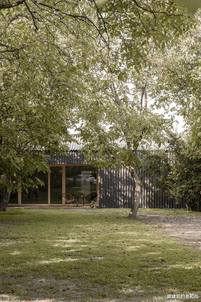 低成本又耐用的家庭住宅:单层体量内的空间利用高效