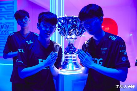 lpl|“EDG不配”？DK获年度俱乐部提名，许秀风头盖过Scout，LPL水友笑了