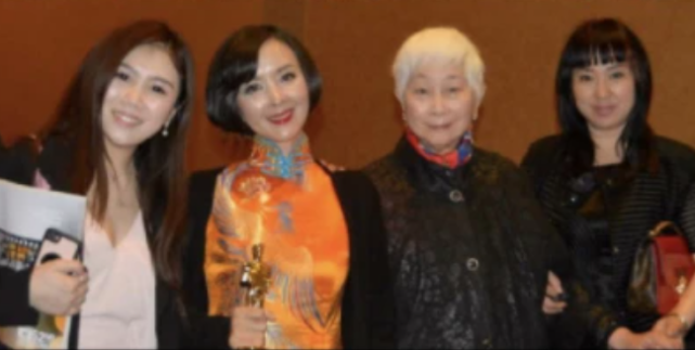 周洁|周洁侄子曝姑姑病逝细节：一直在美国看病，隔离期在上海去世