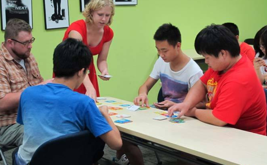 |西安一外教辱骂中国人，遭回怼“回你的国家去”，处理结果来了