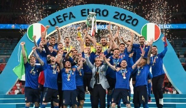 四叶草海之恋|英格兰输决赛怪打法保守？不保守他们连决赛都进不了