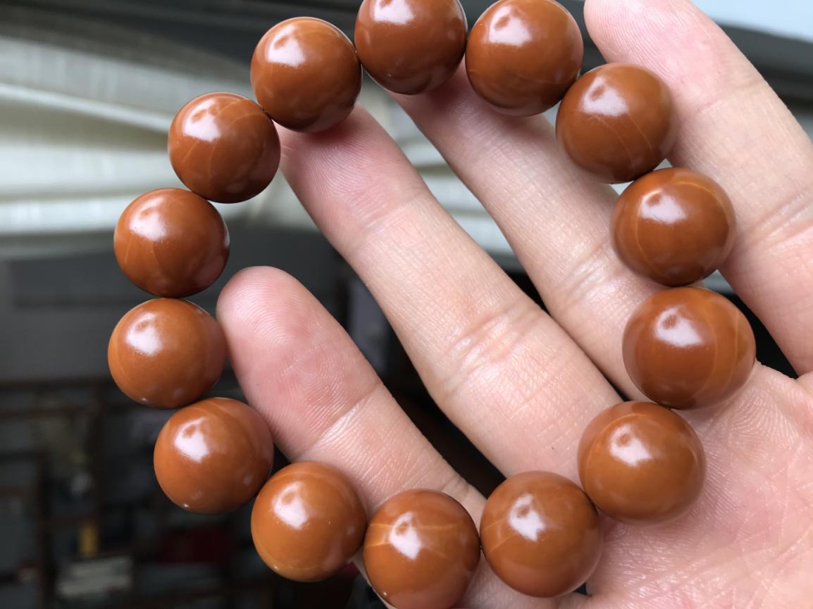 橄榄核|新玩家想要入手橄榄核 这4种核雕手串一定不要碰!