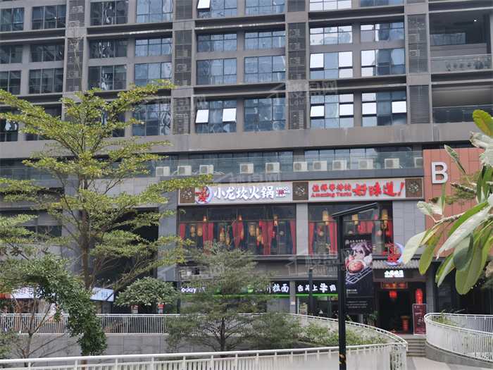 万科|南宁五象总部基地商业生存调查：是欣欣向荣还是奄奄一息？