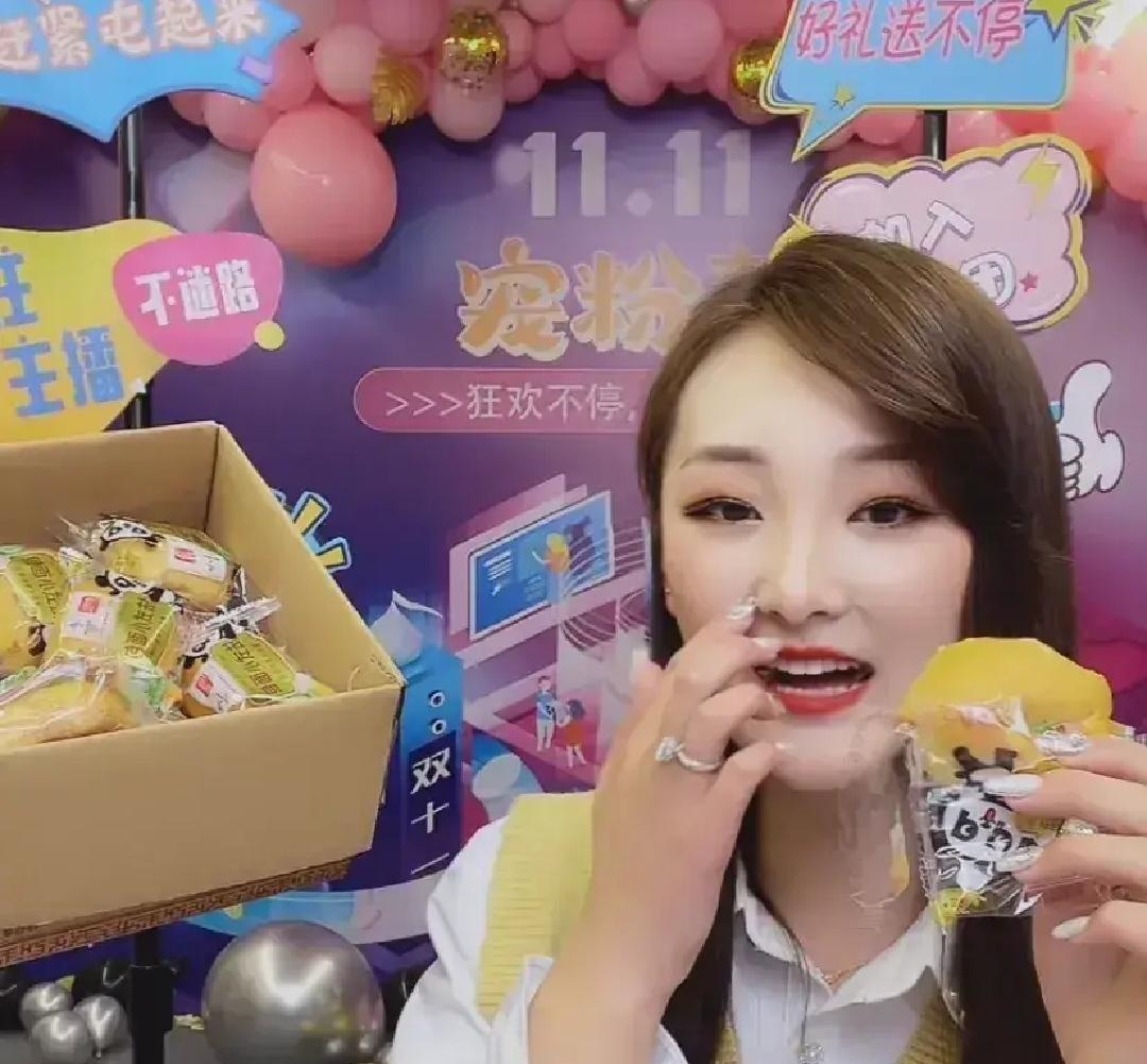 梅利爱说事 朱小伟被问及与陈亚男的感情纠葛，谈生理话题时略显害羞