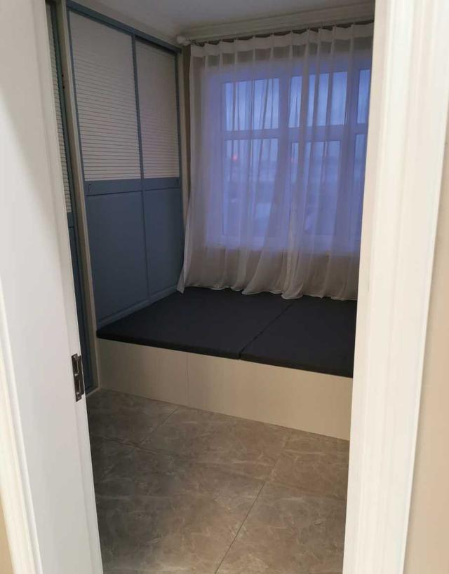 邻居家的新房硬装刚装好,忍不住过去偷瞄,全屋定制橱柜真大气