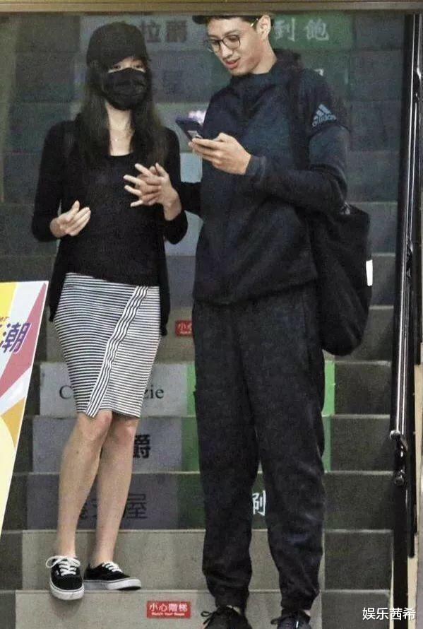 良家妇女|什么锅配什么盖：海王收心不再“祸害”良家妇女，网友祝天长地久