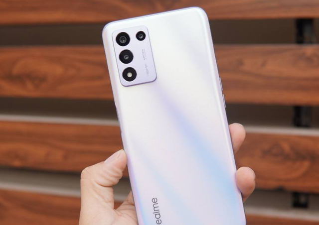 iqoo|目前這個市場，1300-1400左右的手機有什么推薦？