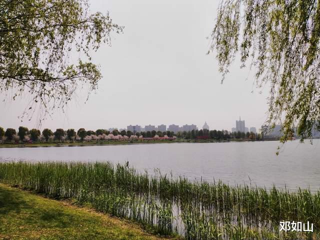 宇宙学 物质科学的精确性和粗略性