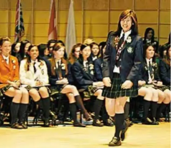 郑少秋|郑少秋女儿称想结婚生子，常看相亲网站，被曝明年将继承千万遗产