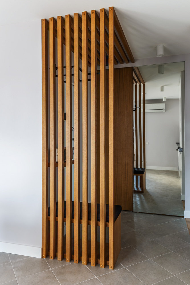 |80后夫妻的42㎡住宅，全屋没设计卧室，却把床做成隐藏式的，聪明