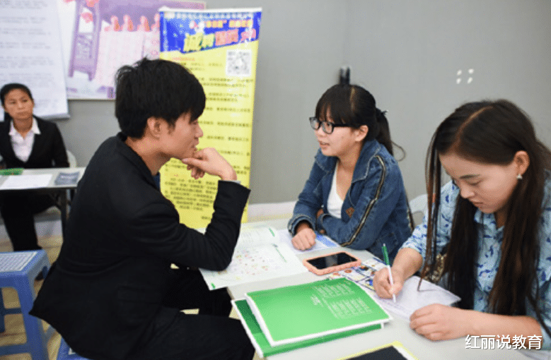 招聘|公司拒绝聘用“三无家庭”的本科生?大公司聘用看出身,令人寒心