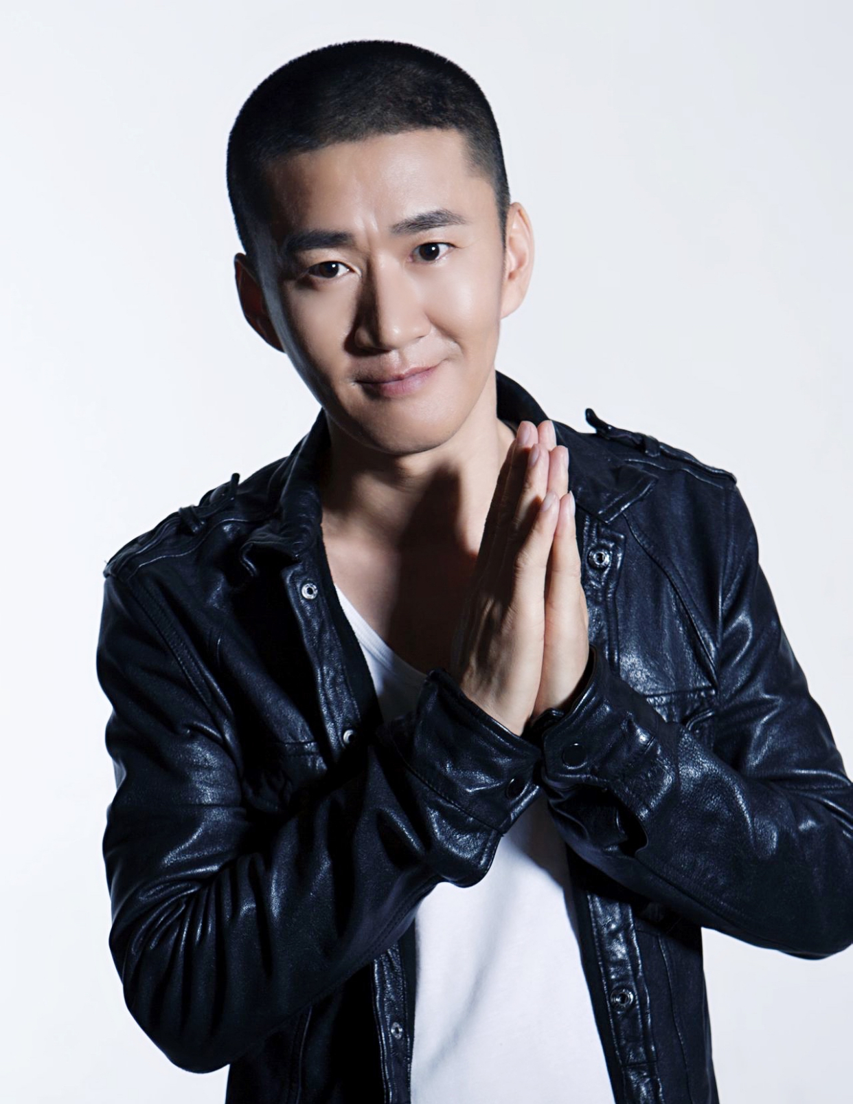 李嘉明|38岁“小演员”李嘉明首谈离京返村发展：做演员收入低，母亲是最后的牵挂