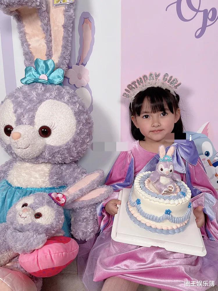 刘洲成|女儿5岁生日刘洲成毫无表示，墨墨庆生cos星黛露，可爱乖巧！