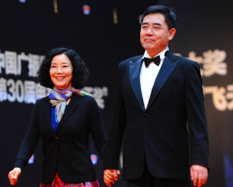 陈宝国|10位零绯闻的老戏骨，个个都和原配白头到老，最长的相守65年