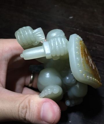 雕刻|价值5亿的和田玉，其上雕刻了26位灵动仙女，是国宝还是骗局？