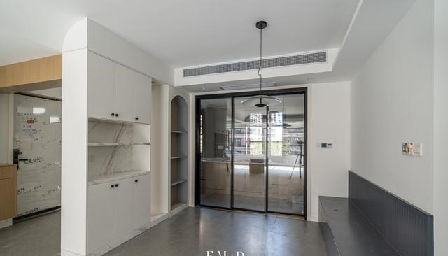 上百套案例总结1个经验，“顶天立地柜”也是隔断，轻松增加10㎡