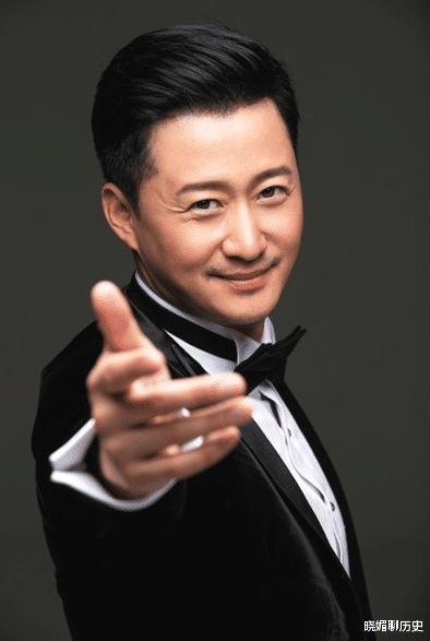 冯提莫|冯提莫节目上被人摸大腿19次，不反抗还陪笑？吴京说的话验证了