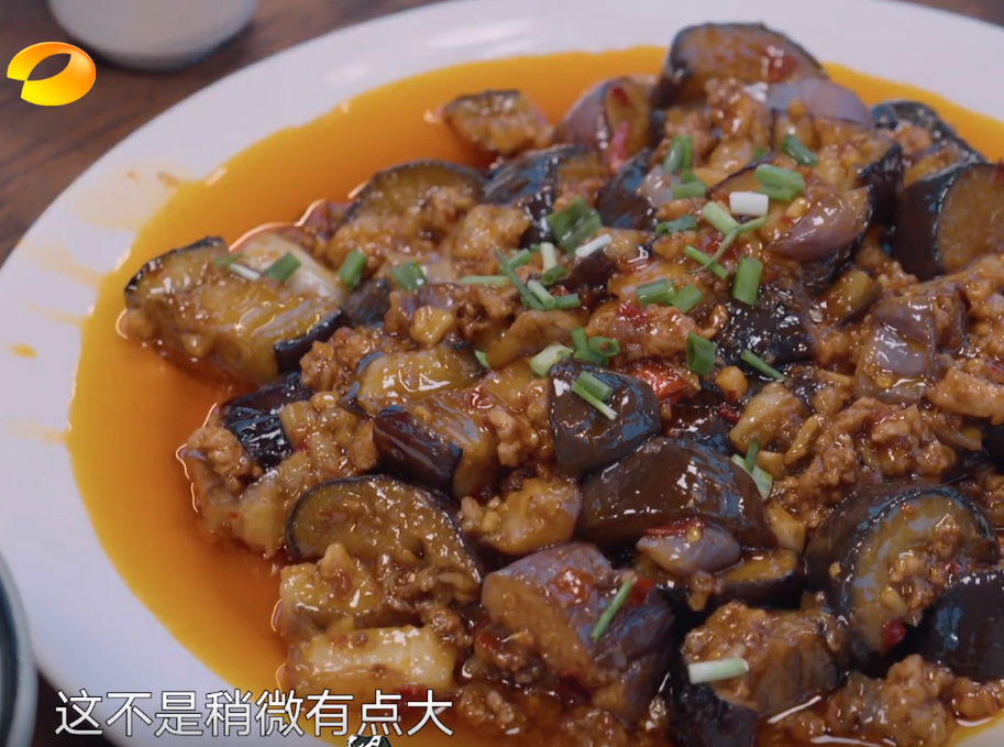 张艺兴|这才叫真朋友！黄渤做客蘑菇屋，犀利点评张艺兴的菜和音乐作品