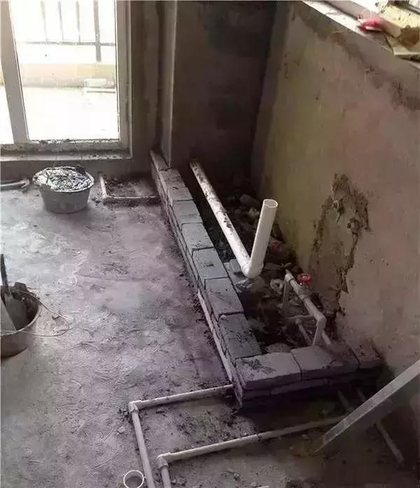 |老爸坚持花3000做砖砌橱柜，邻居参观后赞不绝口，泥工电话被打爆