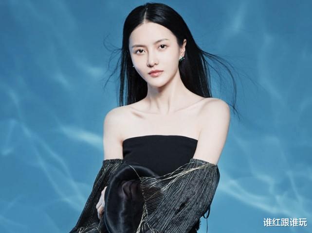 金瀚|公布恋情4个月后，张芷溪深夜发文开撕金瀚：另一个手机全是外围