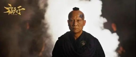 计春华|他武术丝毫不输李连杰，待人温柔敦厚，却演了一辈子的“坏人”