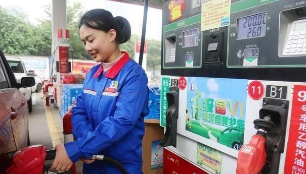 王巧艳聊体育 加油站日赚三万？人们眼中的“暴利”被高估，日均142辆才能回本