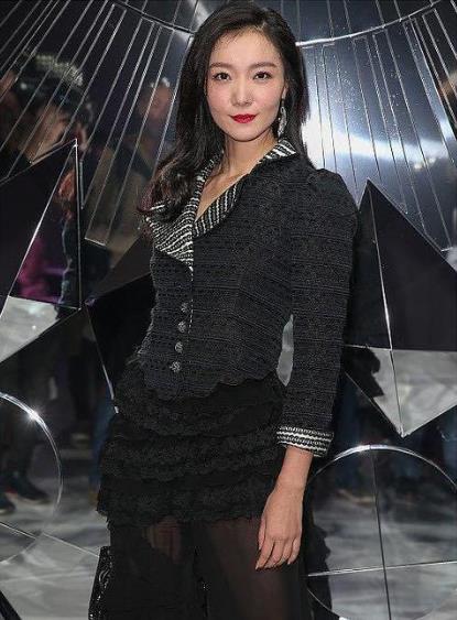 章子怡|曾经被张一山疯狂追求，出道18年不温不火，却靠怼章子怡走红全国