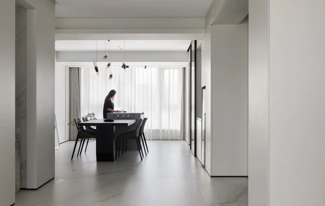 平层案例丨224㎡简约轻奢大宅设计，1个户型N种解决方案！