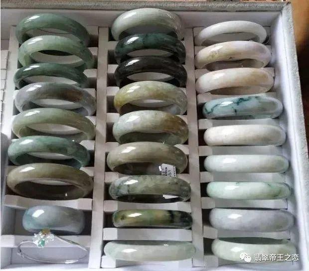 翡翠手镯|润祥翡翠:朋友连买30只翡翠手镯算不算家里有矿?