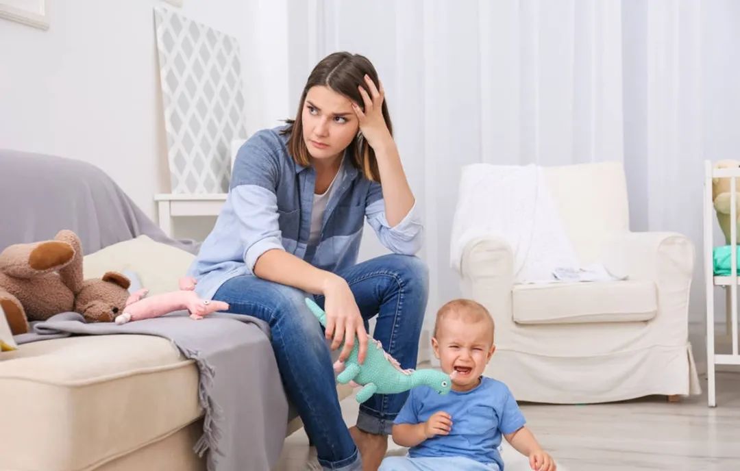 C妈学堂|养育男孩要扛得住“虐”,因为看似不靠谱的儿子,其实是来报恩的