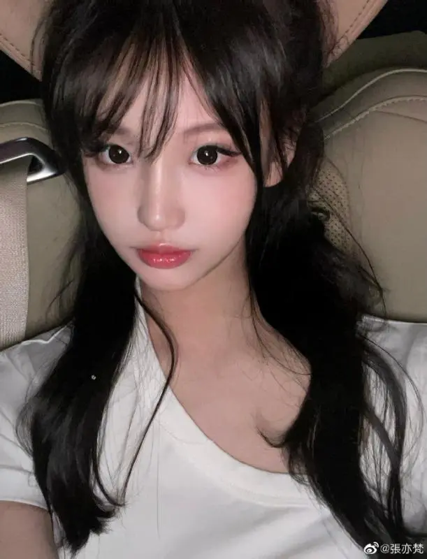 富二代|00后网红「改头换面」后，和17岁富二代「为爱生子」、疯狂炫富？