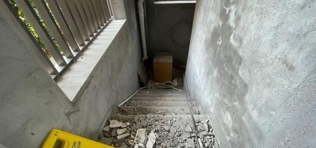 镇江|太坑！房源冻结，镇江又一楼盘疑似停工，我实探后发现……