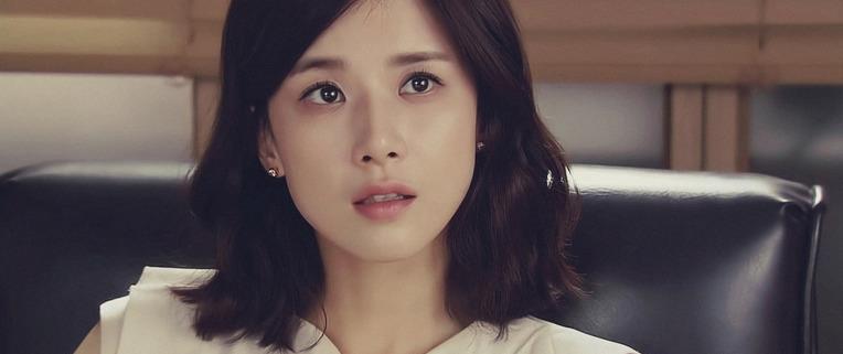 欧阳娜娜|李宝英各时期剧照！从清纯少女到霸气女神，公认颜值巅峰在30代