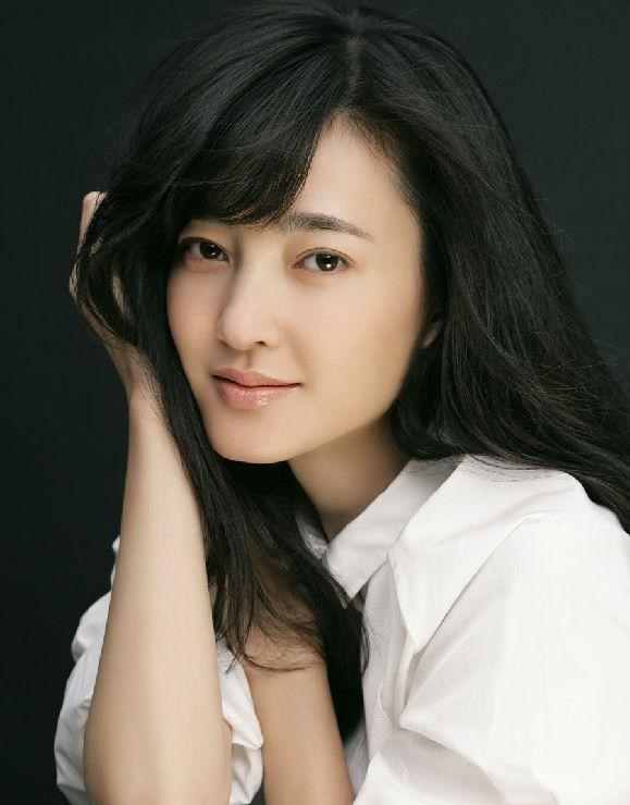 王丽坤|出道16年零绯闻，富豪想娶她为妻被拒，35岁依然貌美如花