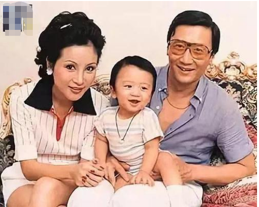 谢霆锋|谢霆锋有何背景？为何向华强说在香港，唯一不敢惹的就是谢霆锋