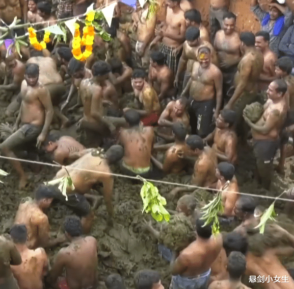 悬剑小女生 沐浴牛粪是信仰,还是无知