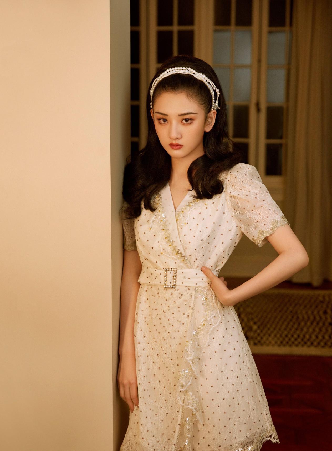 时尚圈的奇葩大喵|早生20年港圈要变天！深似张柏芝颜巅时期，出道至今仍是时尚宠儿