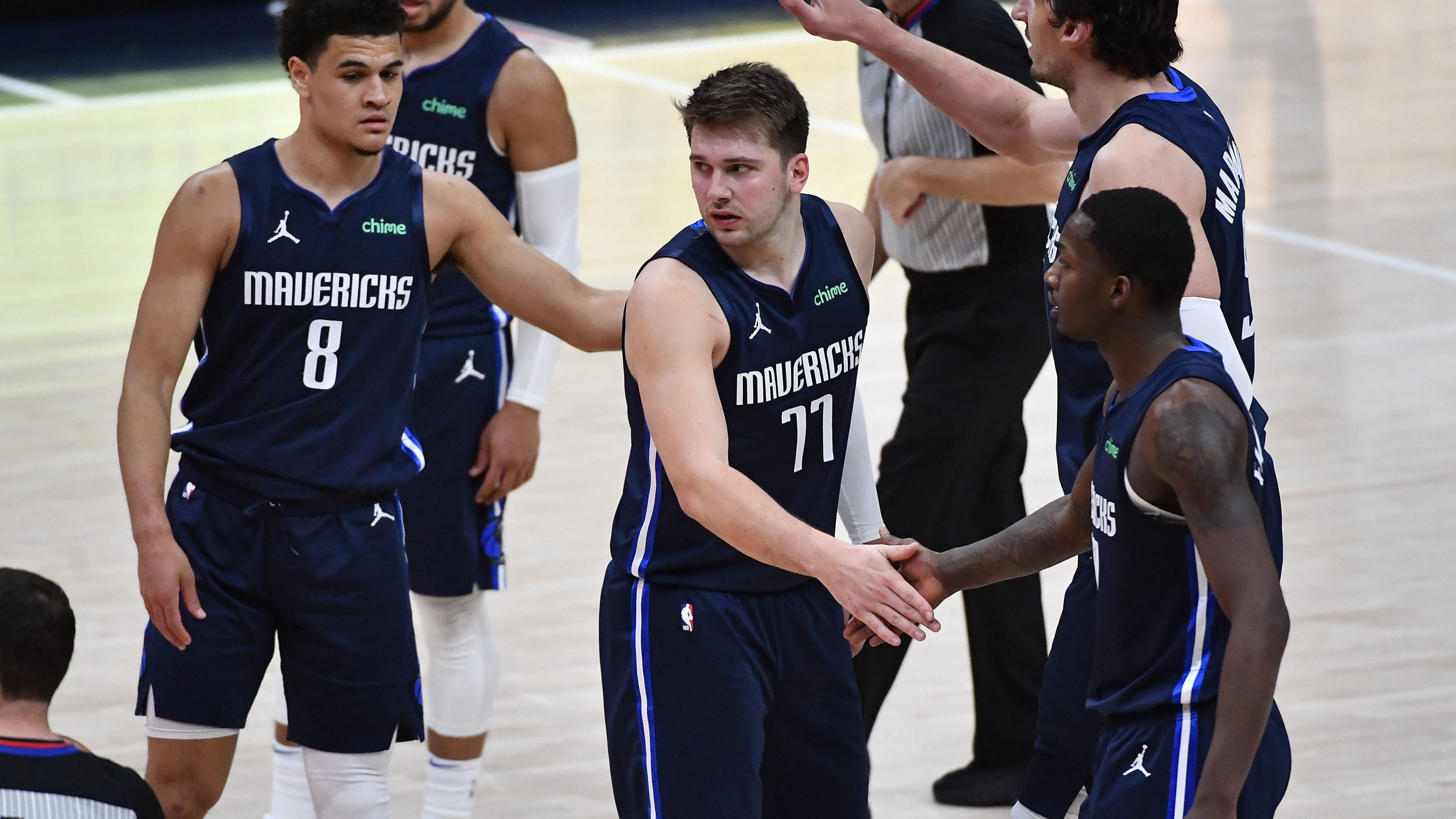 朱·霍勒迪|恭喜！周最佳球員得主出爐，東契奇當選，剛簽1.6億之人再迎喜訊