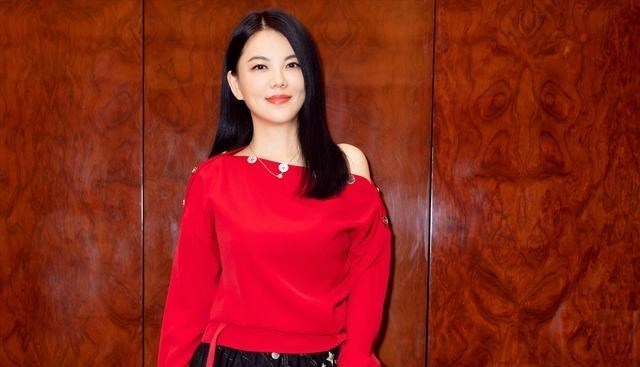李小萌|中年官宣离婚，12年婚姻宣告破裂，女儿才12岁