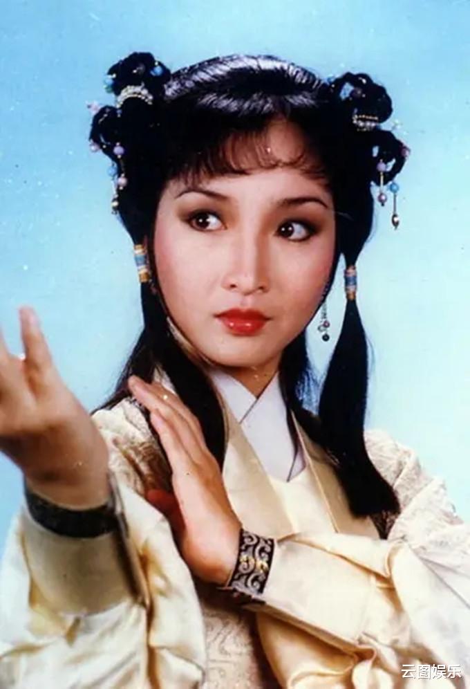 陈百祥|陈百祥携妻庆71岁生日，结婚42年无子女不在意，曾公开自嘲会绝后