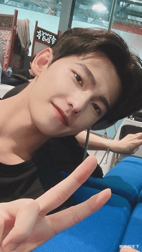 赵颂茹|憨憨杨洋，耿直男孩