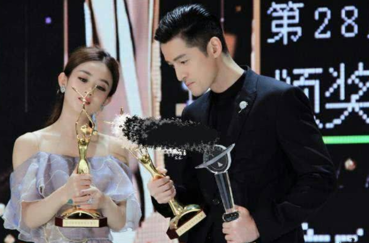 胡歌|她是胡歌最“牛”的粉丝，为了追星，硬生生把自己追成一线巨星