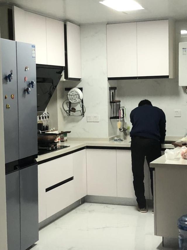 北欧风新房装修完工,效果温馨舒适,进门就被客厅迷住了