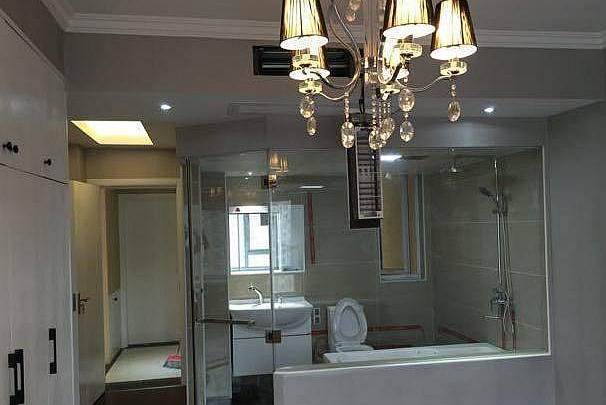 甲醛|老公装修的新房,哪里都好,卫生间透明玻璃太尴尬,被闺蜜嘲笑!