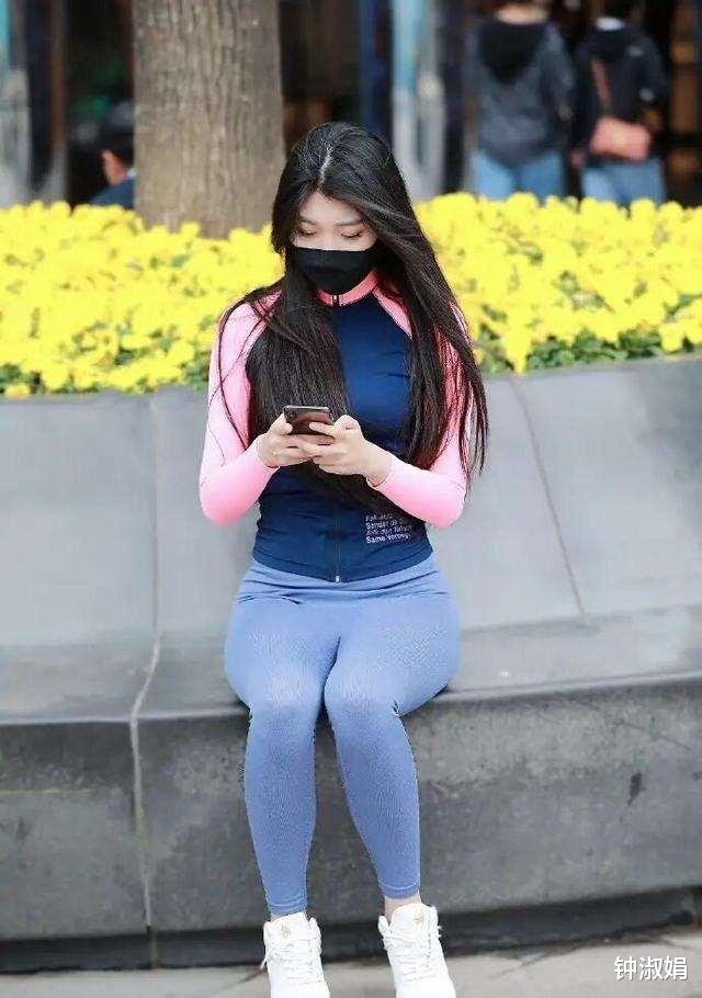 陈志朋|用心穿搭牛仔裤，能完美勾勒美好身材，你会选择吗