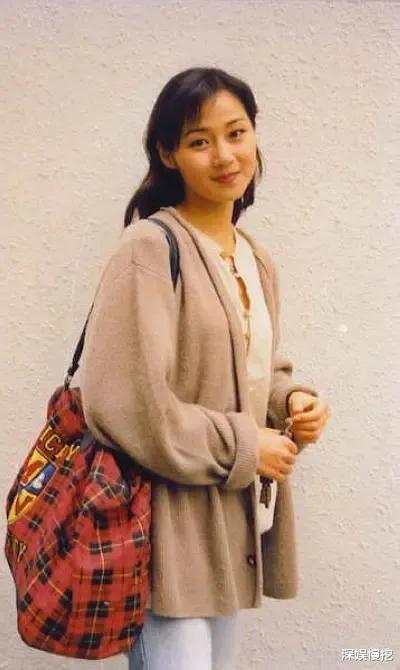 甄子丹|51岁被丈夫宠成公主，被称为“香港第一美腿”，是甄子丹的前女友