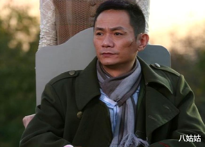 果靖霖|知名演员，妻子患癌在他怀里离世，12年过去他依旧单身
